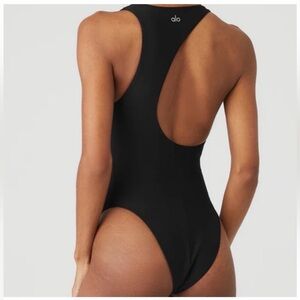 ALO Black Cut-Out Back Bodysuit size XS NWOT 🖤